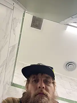 Snapshot of high3ndlowlife chatting on February 2026 12:10:01 PM high3ndlowlife online show from February 2026 12:10:01 PM