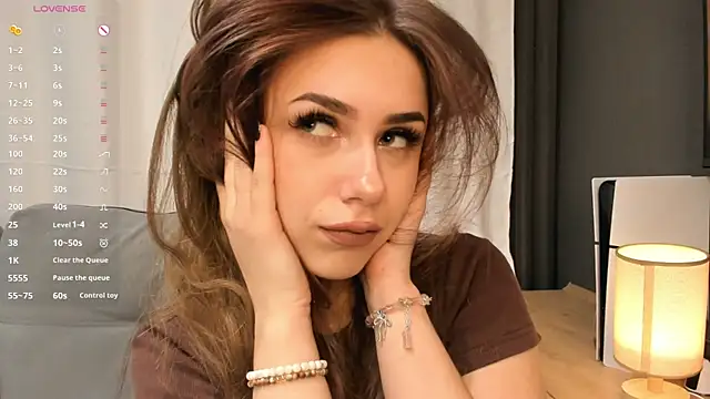 Snapshot of thelittlecowgirl chatting on September 2025 10:11:01 PM thelittlecowgirl online show from September 2025 10:11:01 PM