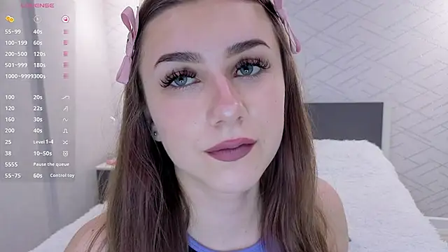 Snapshot of thelittlecowgirl chatting on November 2025 09:17:01 PM thelittlecowgirl online show from November 2025 09:17:01 PM