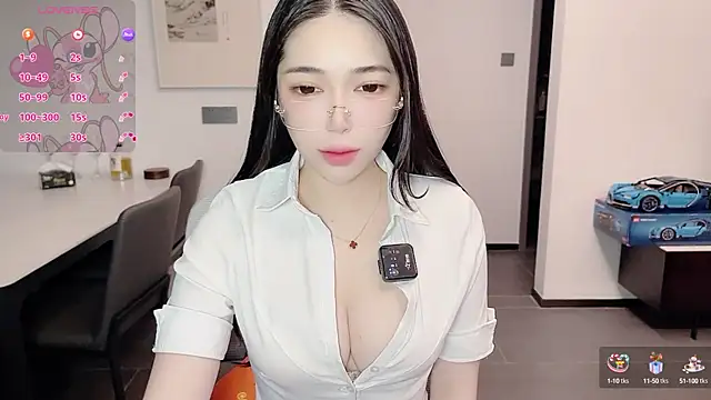 Snapshot of Scarlett-bb chatting on October 2025 08:31:02 PM Scarlett-bb online show from October 2025 08:31:02 PM