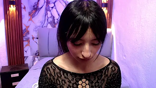 alaia blue online show from October 2025 01:23:01 PM