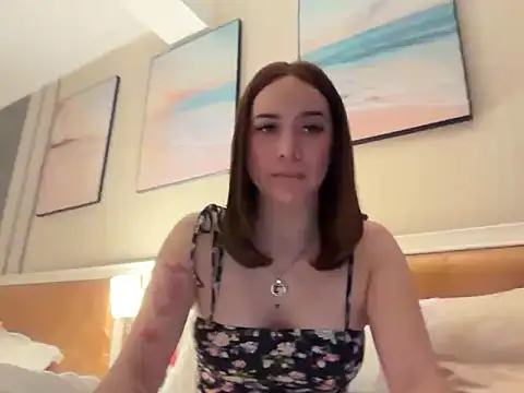 Yhanbeaufort18 online show from October 2025 11:51:02 AM