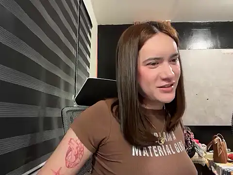 Yhanbeaufort18 online show from November 2025 01:04:01 PM