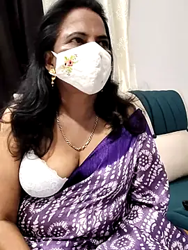 mallu-lover online show from January 2026 01:37:02 PM