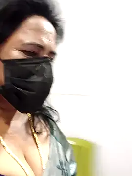 mallu-lover online show from February 2026 03:00:01 PM