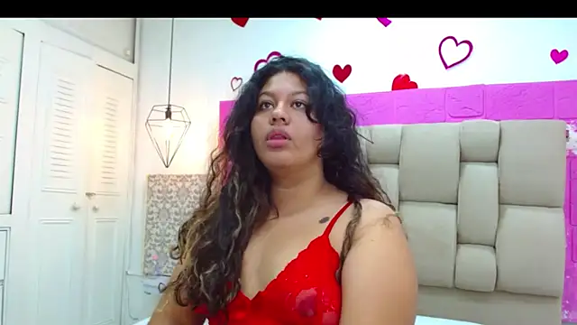 CloeStron online show from October 2025 12:26:02 PM