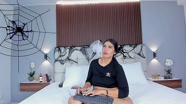 Snapshot of Anny_mayyer chatting on October 2025 01:56:02 PM Anny mayyer online show from October 2025 01:56:02 PM