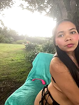 SophiaGuzman online show from November 2025 06:56:02 PM