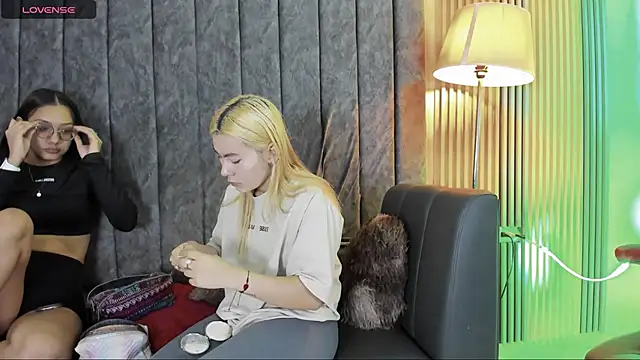 rubby lux online show from November 2025 12:49:01 PM