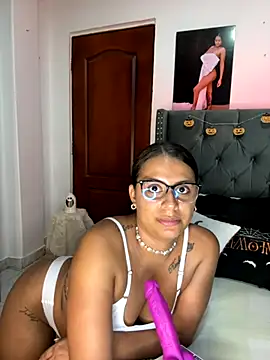 ema zoe online show from October 2025 12:00:01 AM