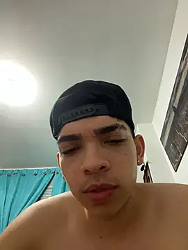 Eryonbradley online show from October 2025 11:41:02 PM