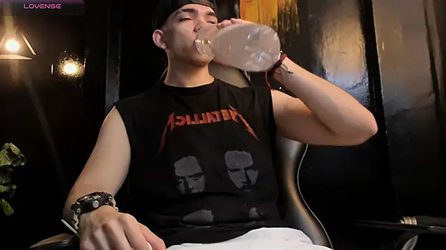 Eryonbradley online show from November 2025 11:21:01 AM