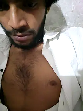 yashuuuu021 online show from March 2026 07:32:01 PM