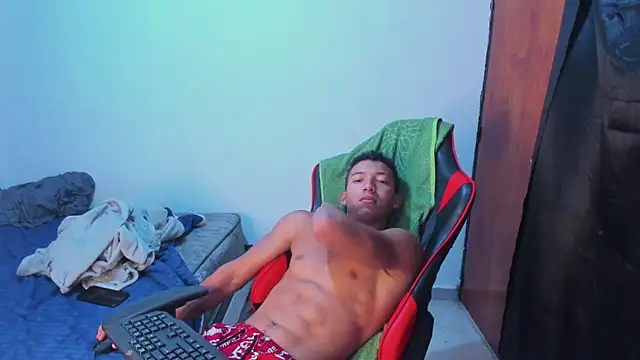 JuanchiT66 online show from May 2026 01:42:02 PM