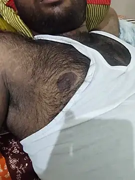 Snapshot of hairyboywithblackdick chatting on May 2026 03:40:01 PM hairyboywithblackdick online show from May 2026 03:40:01 PM