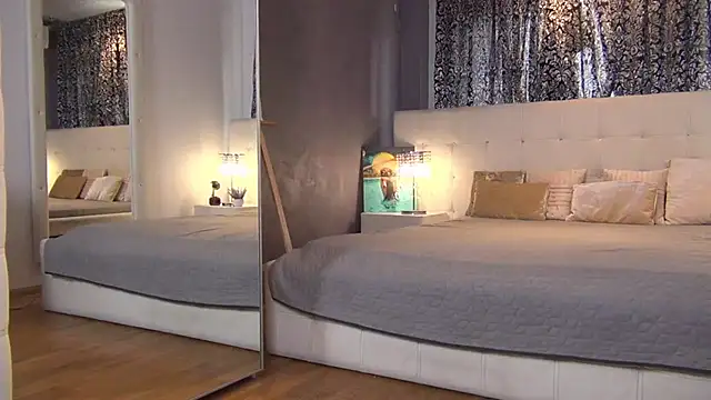 LadyValeriaXO online show from March 2026 12:32:01 PM