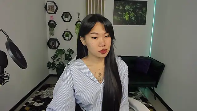 LunaPurrr online show from October 2025 01:05:02 AM