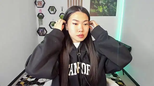 LunaPurrr online show from November 2025 01:17:01 AM