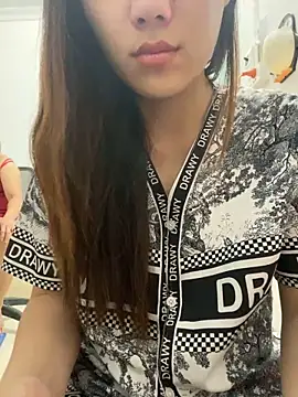 Linda-24 online show from September 2025 07:02:02 PM