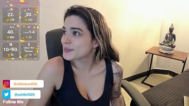 MiaVillalobos online show from October 2025 12:06:02 PM