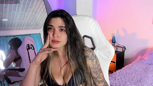 Snapshot of MiaVillalobos chatting on May 2026 02:19:02 AM MiaVillalobos online show from May 2026 02:19:02 AM
