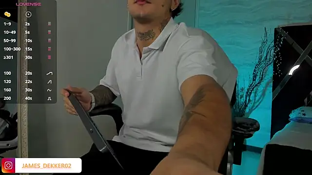 JamesDeker online show from October 2025 08:18:01 PM