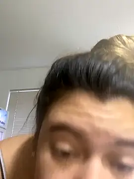 Velveet x online show from November 2025 11:32:01 AM