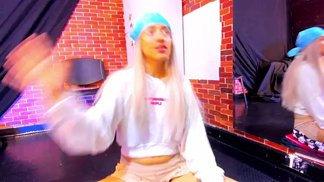 michaelmistress online show from October 2025 12:57:02 PM