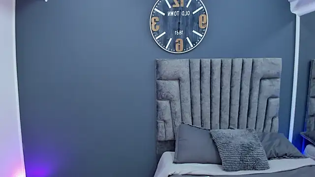 stephane rouss online show from December 2025 08:05:01 PM