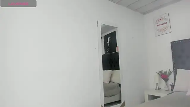 ScarlettVell online show from September 2025 04:19:01 PM