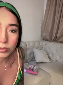 Snapshot of KaditaNavarro chatting on February 2026 12:18:01 AM KaditaNavarro online show from February 2026 12:18:01 AM