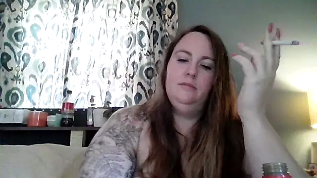 Domimommy420 online show from November 2025 04:17:01 PM