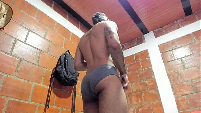 Luck Andrew online show from November 2025 05:42:01 PM