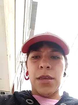 Snapshot of Raven_Rouge_ chatting on February 2026 01:31:02 PM Raven Rouge online show from February 2026 01:31:02 PM