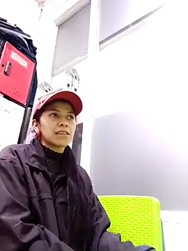 Snapshot of Raven_Rouge_ chatting on February 2026 07:58:01 PM Raven Rouge online show from February 2026 07:58:01 PM