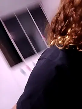 Vikyvoyeur online show from September 2025 04:01:02 AM