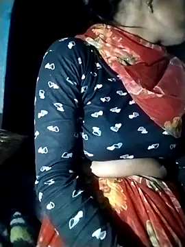 Hot-qwer online show from April 2026 03:42:02 PM