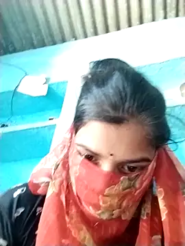 Hot-qwer online show from April 2026 05:16:01 AM