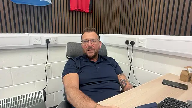 Snapshot of bilf1978 chatting on February 2026 07:38:02 AM bilf1978 online show from February 2026 07:38:02 AM