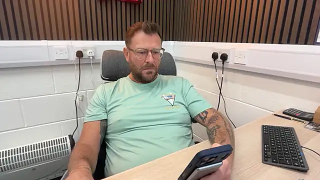 bilf1978 online show from March 2026 09:14:02 AM