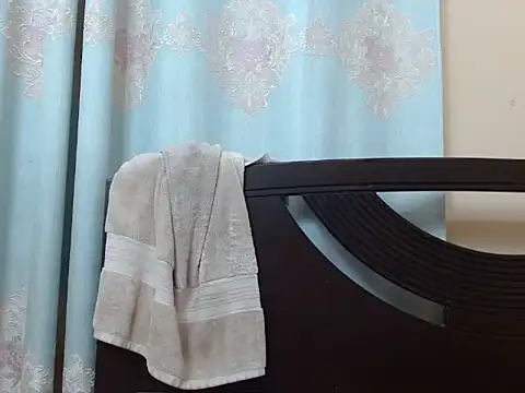 smallcuute online show from September 2025 09:49:02 PM