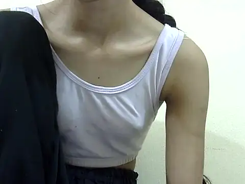 smallcuute online show from January 2026 11:12:02 AM