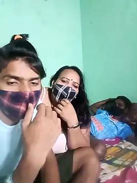 LoveOnStream online show from October 2025 04:51:01 PM