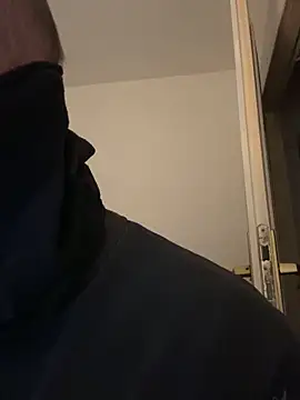 parka999 online show from October 2025 05:25:02 PM