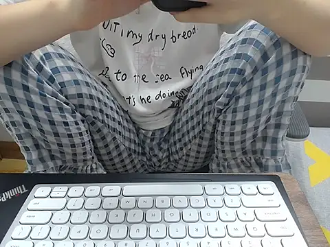 Lamoon 2k online show from October 2025 03:54:02 AM