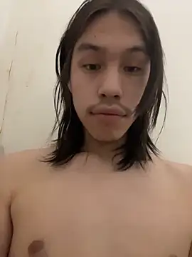 Snapshot of heytherepeoples717 chatting on November 2025 01:54:02 PM heytherepeoples717 online show from November 2025 01:54:02 PM