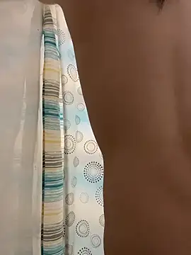 Snapshot of heytherepeoples717 chatting on December 2025 05:27:02 AM heytherepeoples717 online show from December 2025 05:27:02 AM