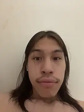 Snapshot of heytherepeoples717 chatting on December 2025 02:45:02 PM heytherepeoples717 online show from December 2025 02:45:02 PM