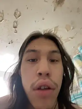 Snapshot of heytherepeoples717 chatting on January 2026 01:02:02 PM heytherepeoples717 online show from January 2026 01:02:02 PM