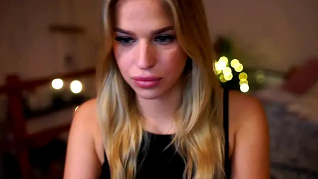 Emilyvanroessel online show from September 2025 01:15:01 PM